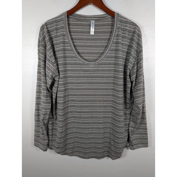 Athleta Tops - Athleta Top Women's Large Cloudlight Stratus Black White Striped Long Sleeve
